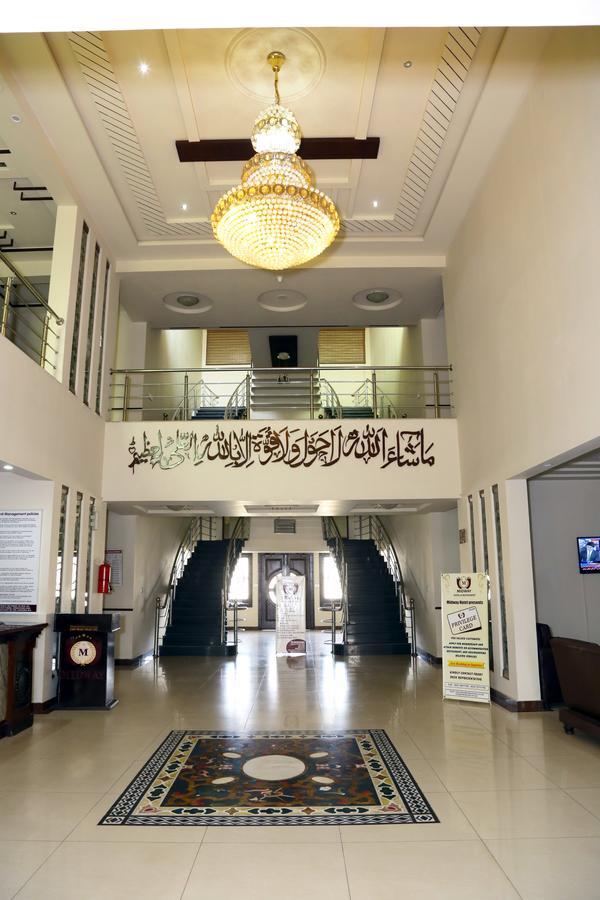 Midway Hotel & Restaurant Sadiqabad Екстер'єр фото